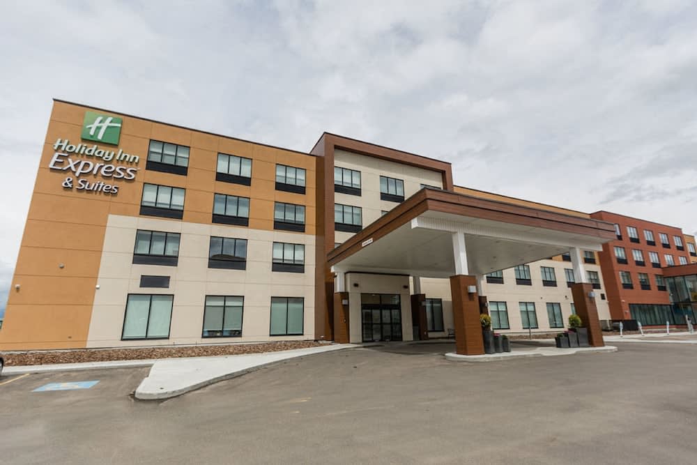 Holiday Inn Express & Suites Edmonton N - St. Albert by IHG 1