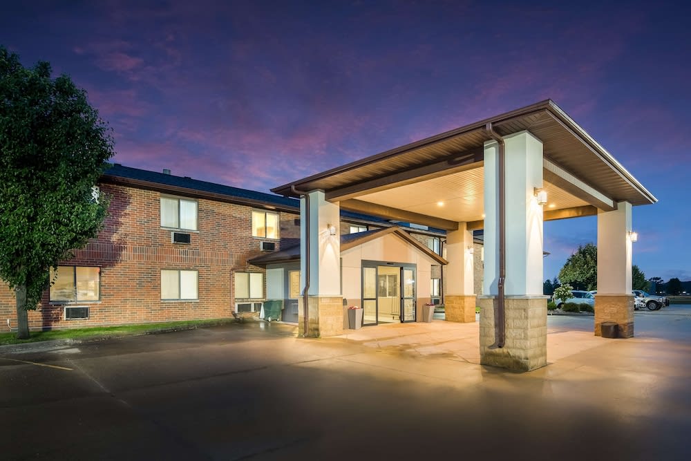 Best Western Mount Pleasant Inn 1