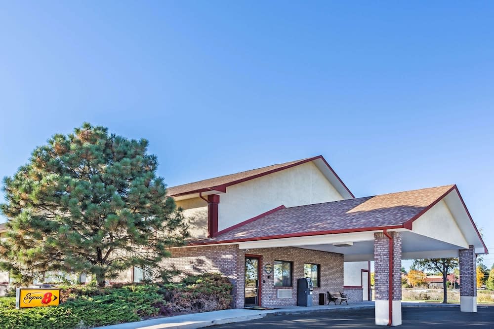 Super 8 by Wyndham Greeley 1