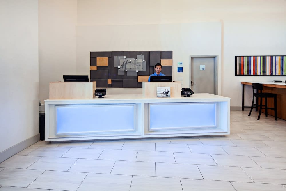 Holiday Inn Express & Suites RANCHO MIRAGE - PALM SPGS AREA by IHG 2