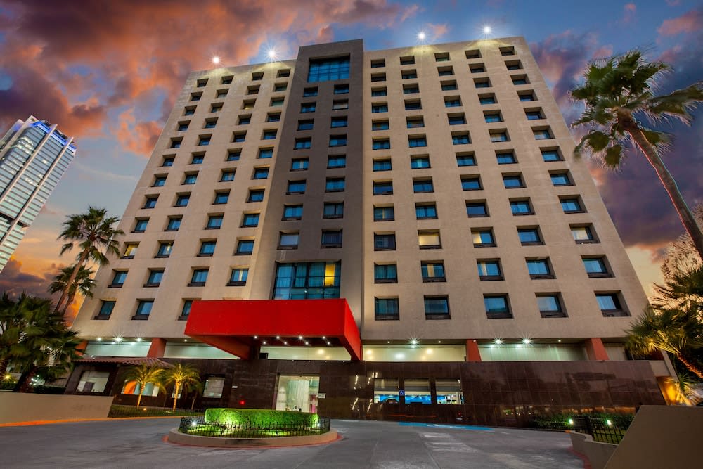 CHN Hotel Monterrey Centro, Trademark Collection by Wyndham 1