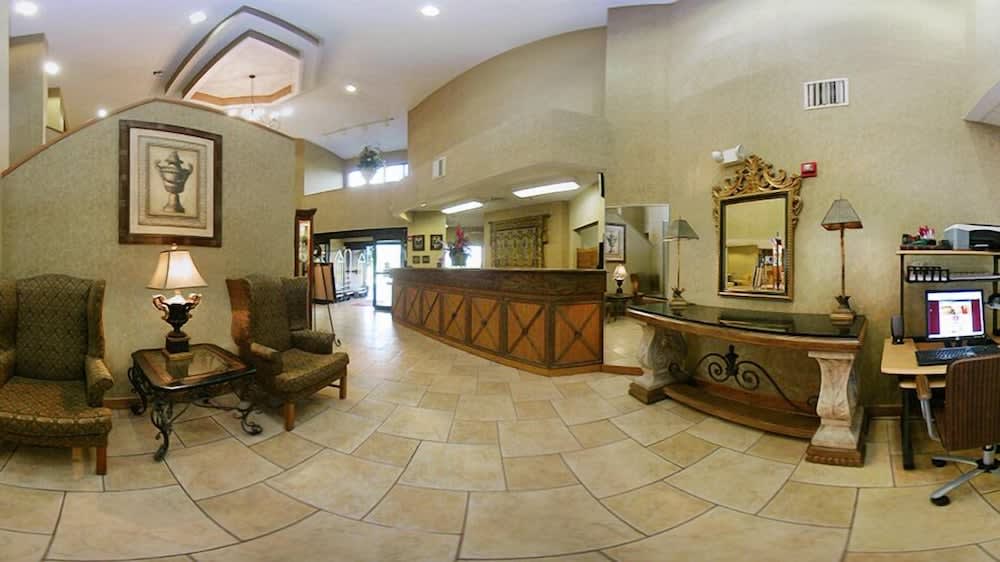 Comfort Suites Monroe 2