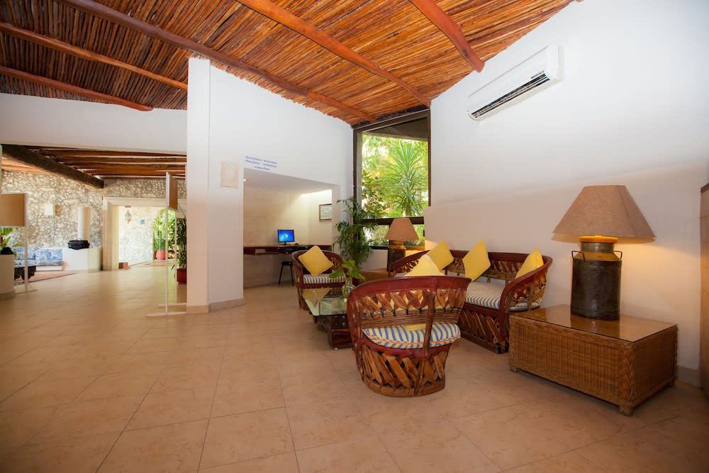 Casa del Mar Cozumel Hotel & Dive Resort with free access to an exclusive beach club 2