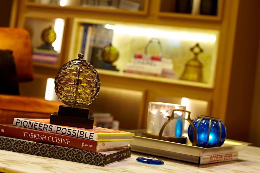 Renaissance Istanbul Polat Bosphorus Hotel 2