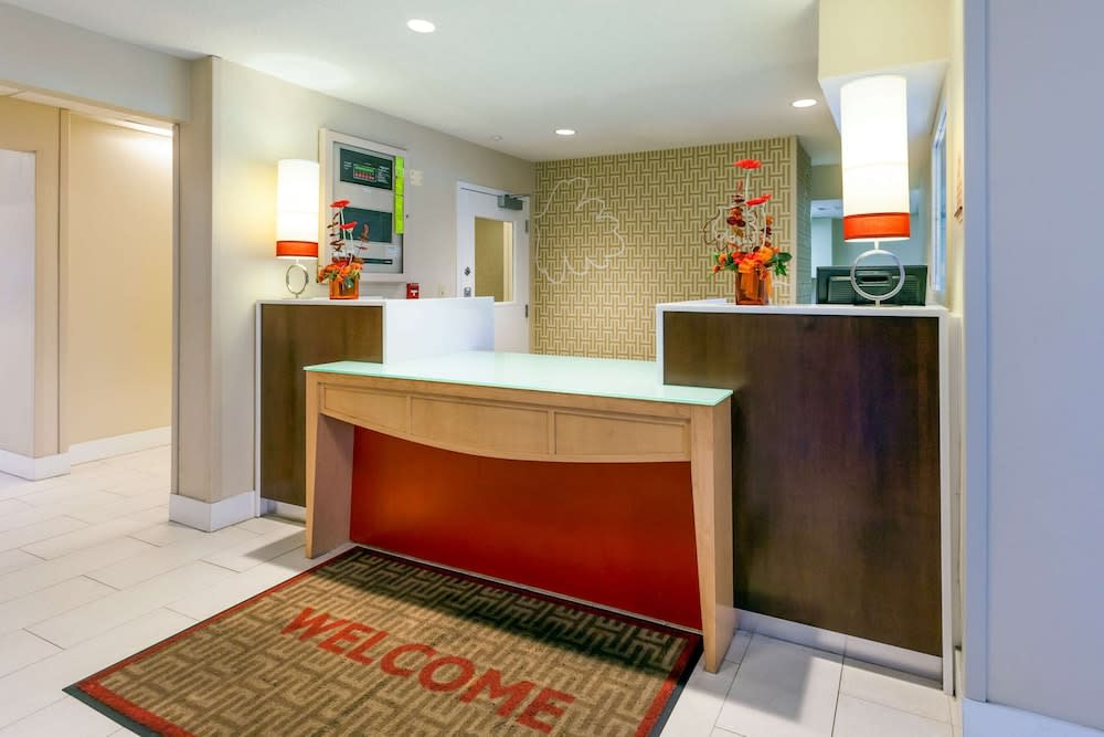 MainStay Suites Detroit Farmington Hills 2