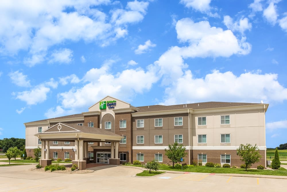 Holiday Inn Express & Suites ALBERT LEA - I-35 by IHG 1