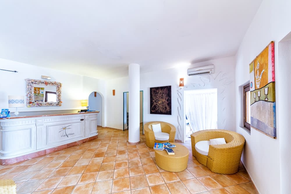 Hotel il Faro di Molara 2