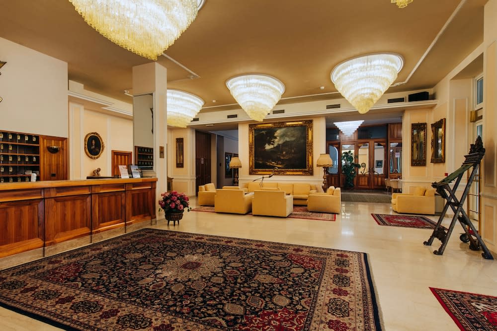 Grand Hotel Excelsior 2