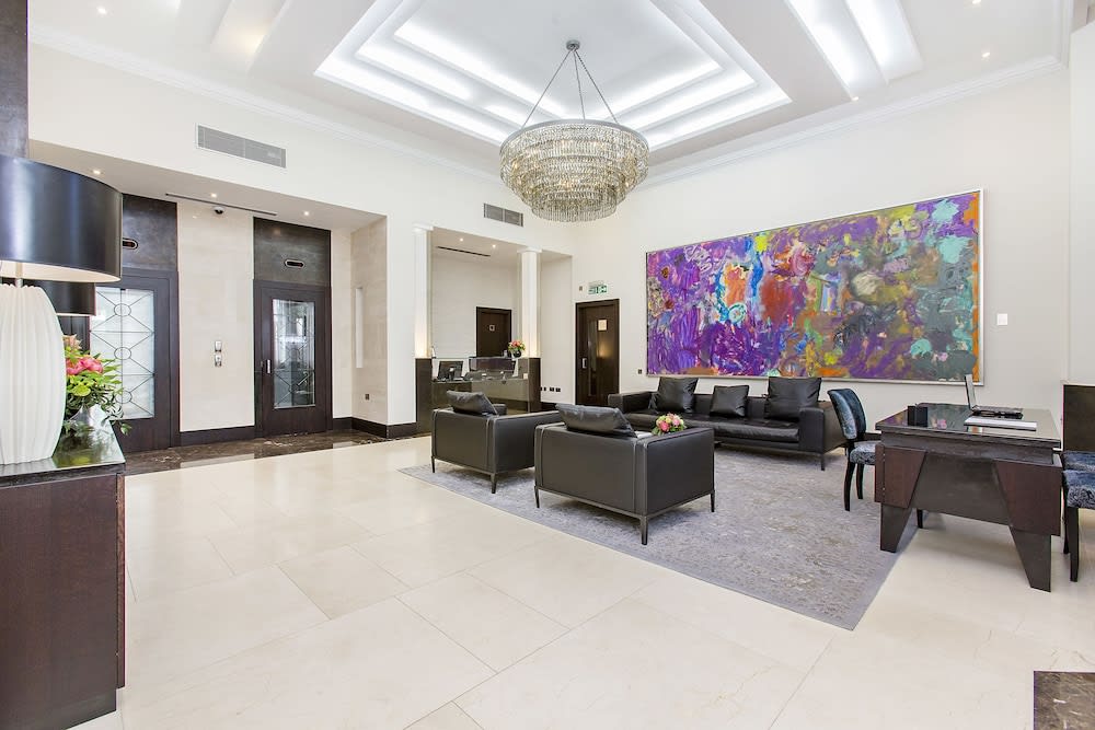 130 Queen's Gate Apartments 1