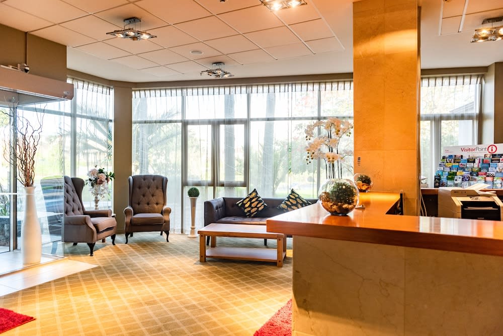Ocean Breeze Hotel 2