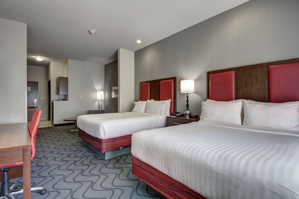 Holiday Inn Express & Suites Oklahoma City North by IHG 4