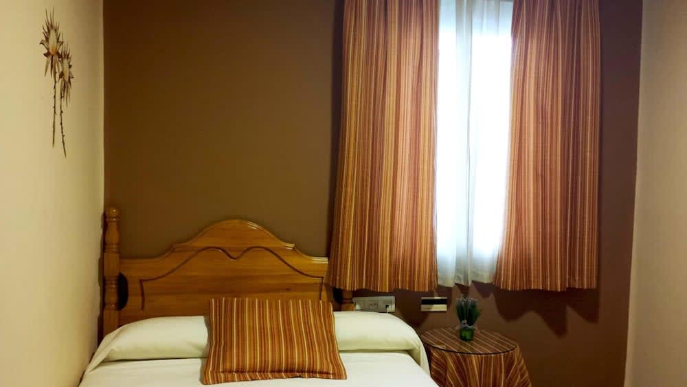 Hostal Valdepeñas by Bossh! Hotels 2