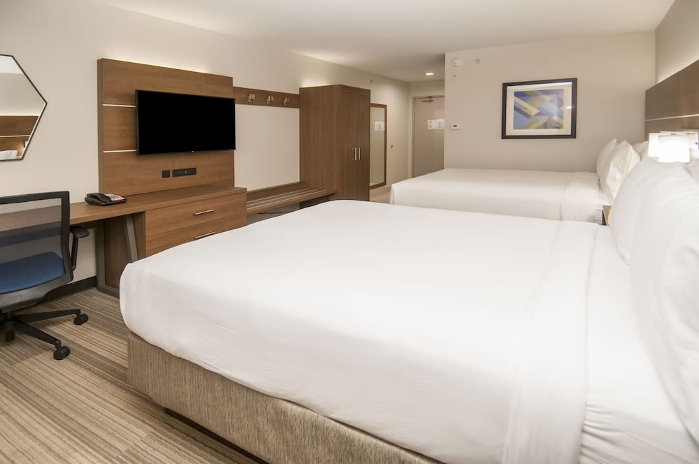 Holiday Inn Express & Suites Plano West - Frisco by IHG 2