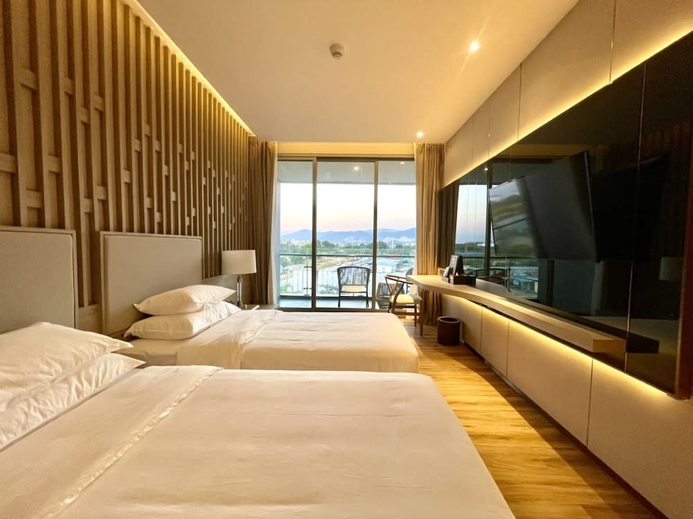 Symphony of The Sea Hotel 5