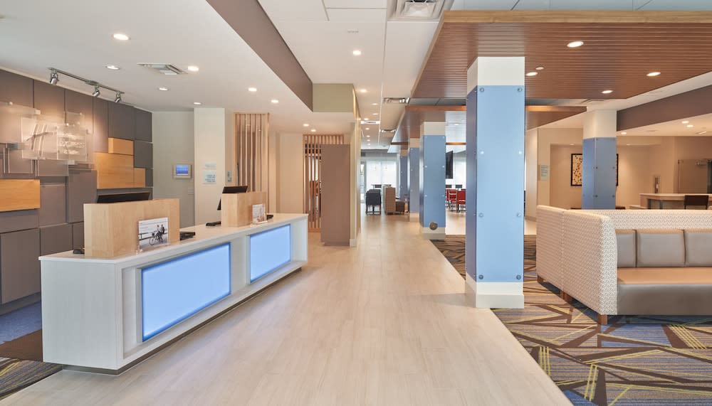 Holiday Inn Express & Suites DORAL - MIAMI by IHG 2