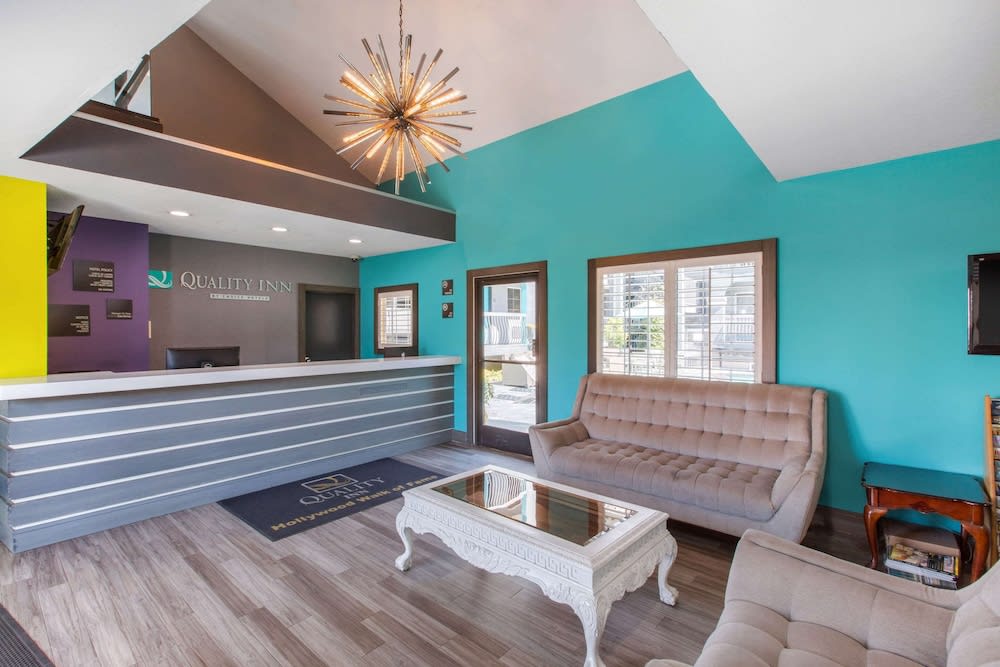 Quality Inn Near Hollywood Walk of Fame 3