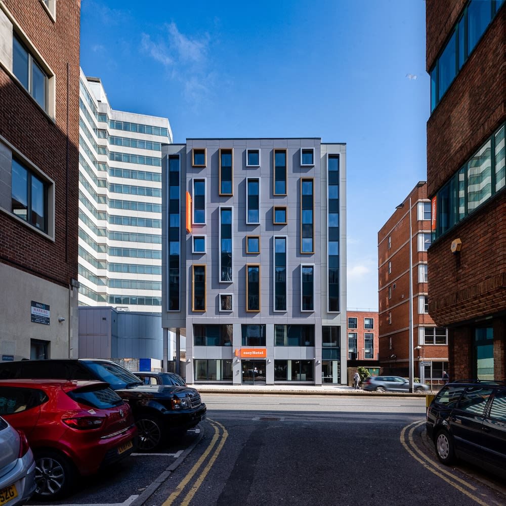 easyHotel Cardiff 1