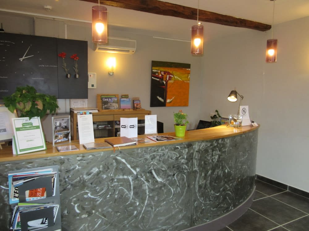 Logis Hôtel Château De Palaja 2