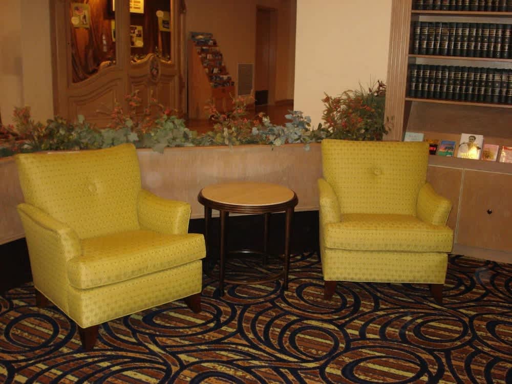 Chateau Hotel and Conference Center 2