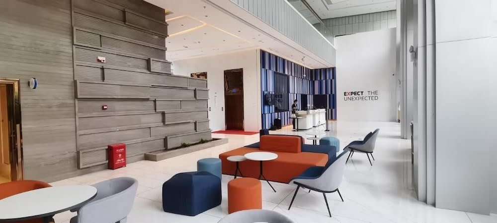 Holiday Inn Express Shenzhen North Station By IHG 2