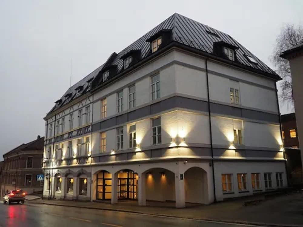 Henriks Hotell 1