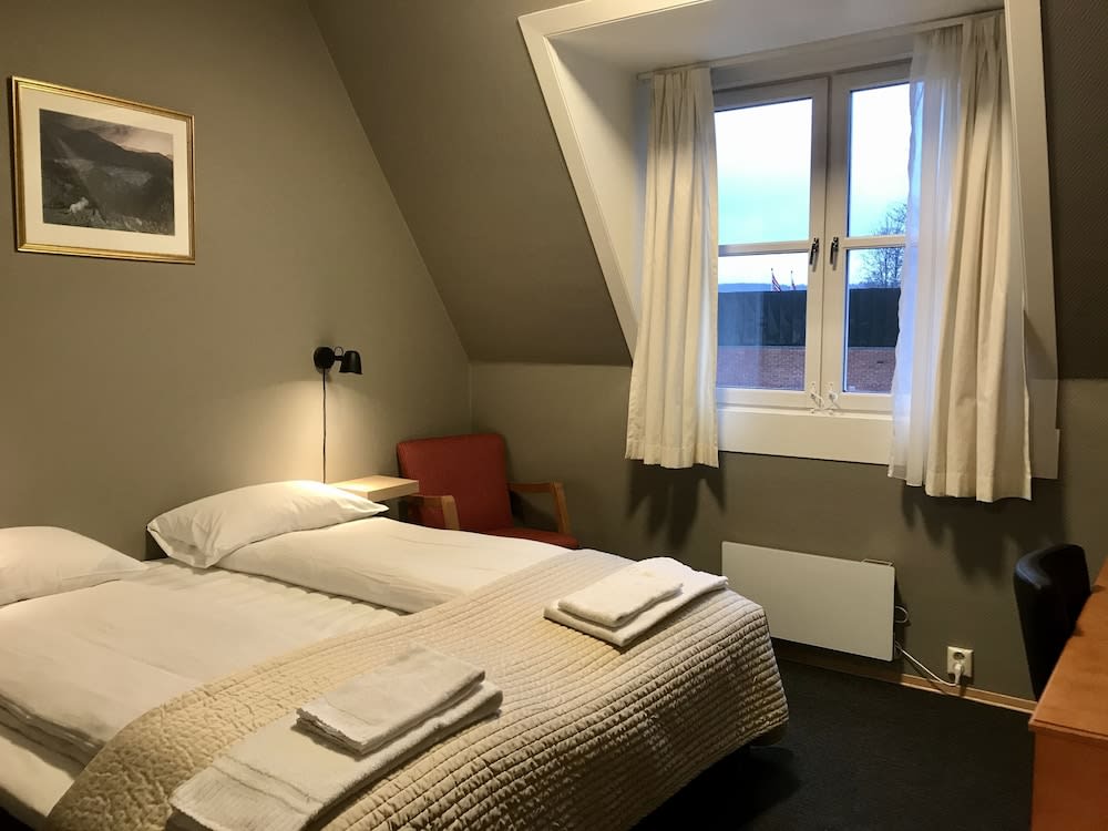 Henriks Hotell 2
