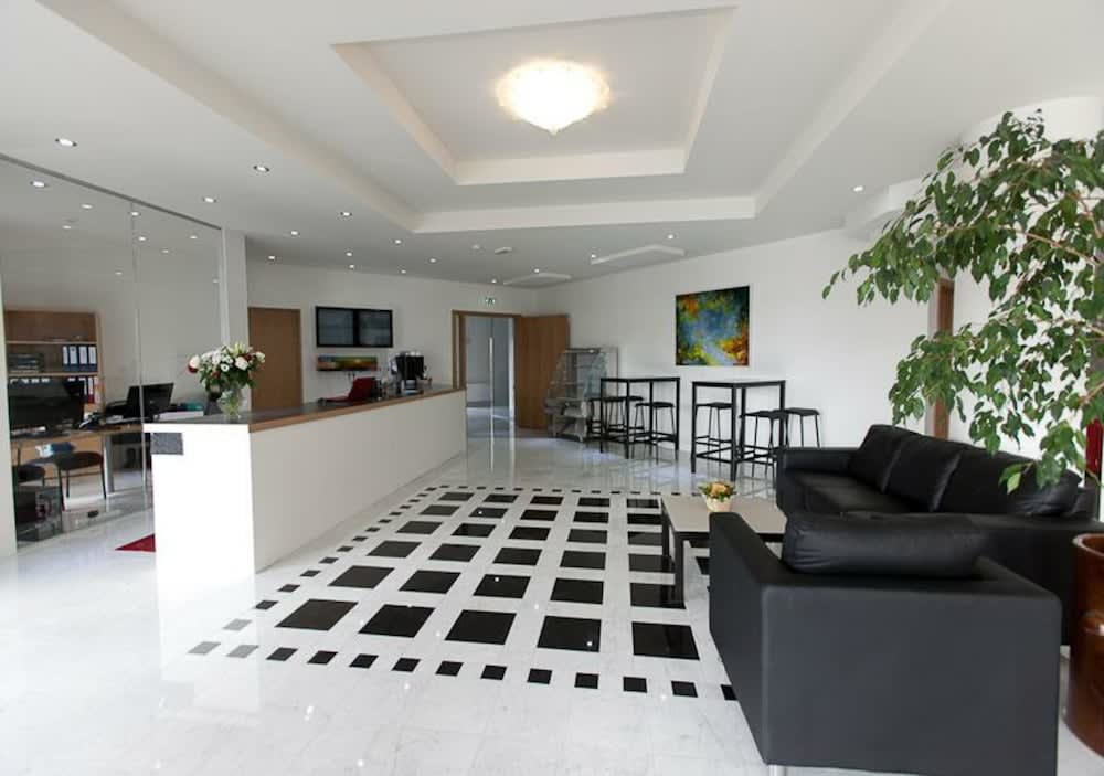 Aurora Hotel at Reykjavik-Keflavik Airport Terminal KEF 2