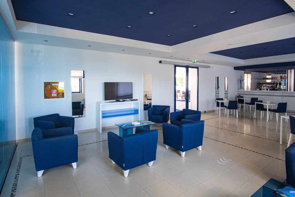 Ticho's Greenblu Hotel 5