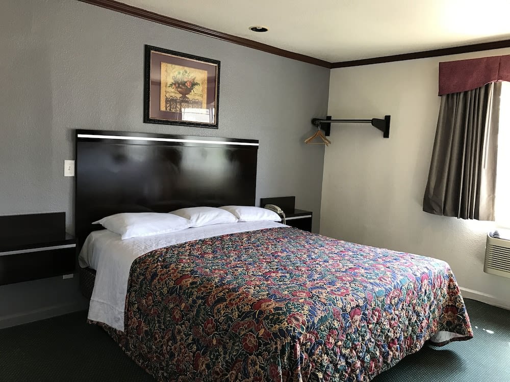 Starlight Inn Canoga Park 1