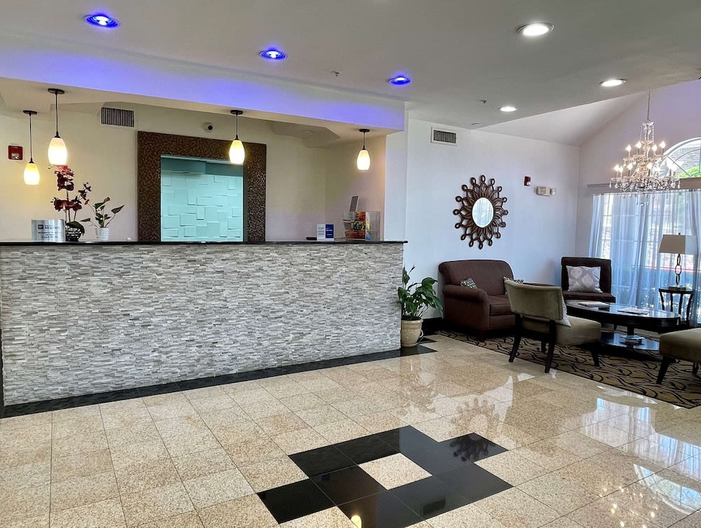 Best Western Roanoke Inn & Suites 2