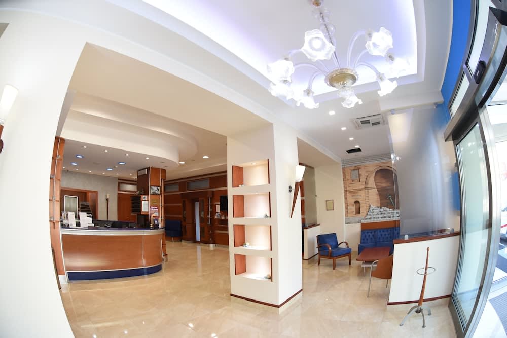 Hotel Niagara 2