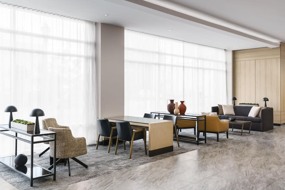 AC Hotel By Marriott Raleigh Downtown 2