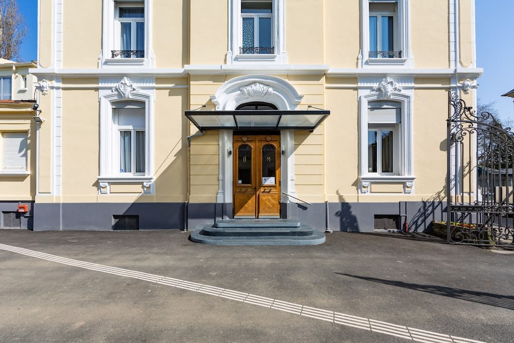 Berti Hotel - Mulhouse Centre Gare 1
