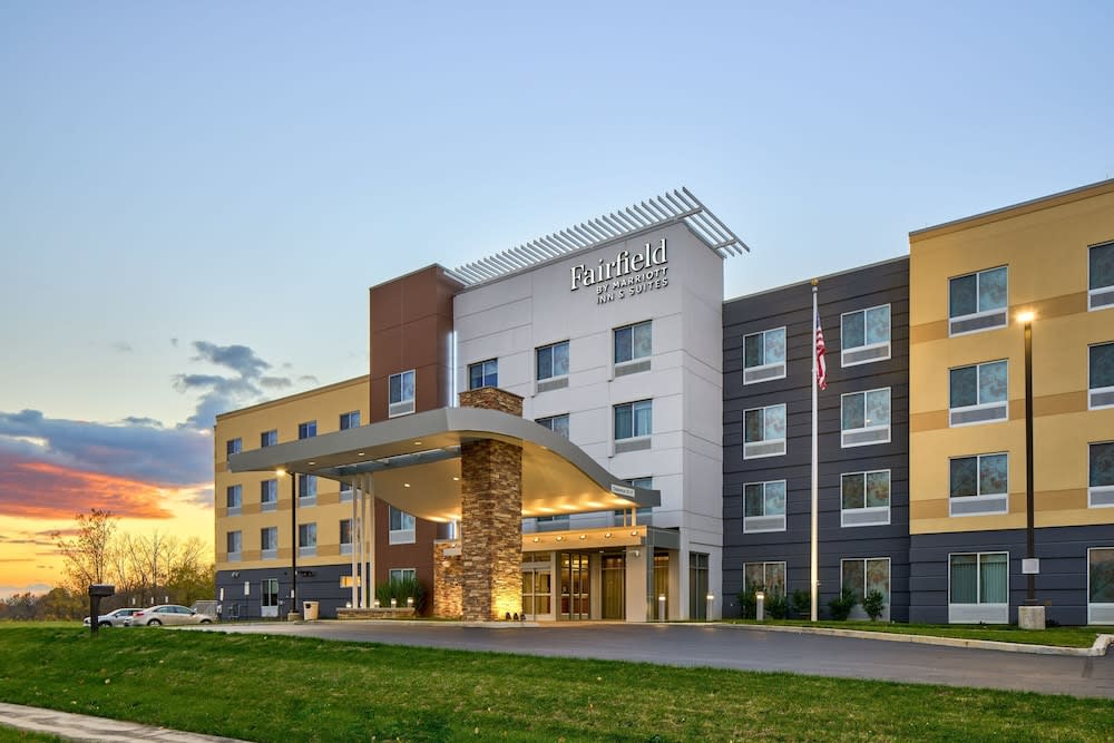 Fairfield by Marriott Inn & Suites Hagerstown 1