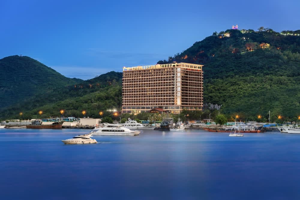 Grand Metro Park Bay Hotel 1