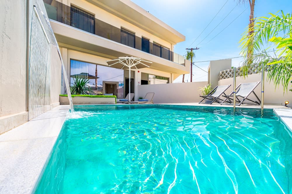 Pathos SeaSide Suites 1