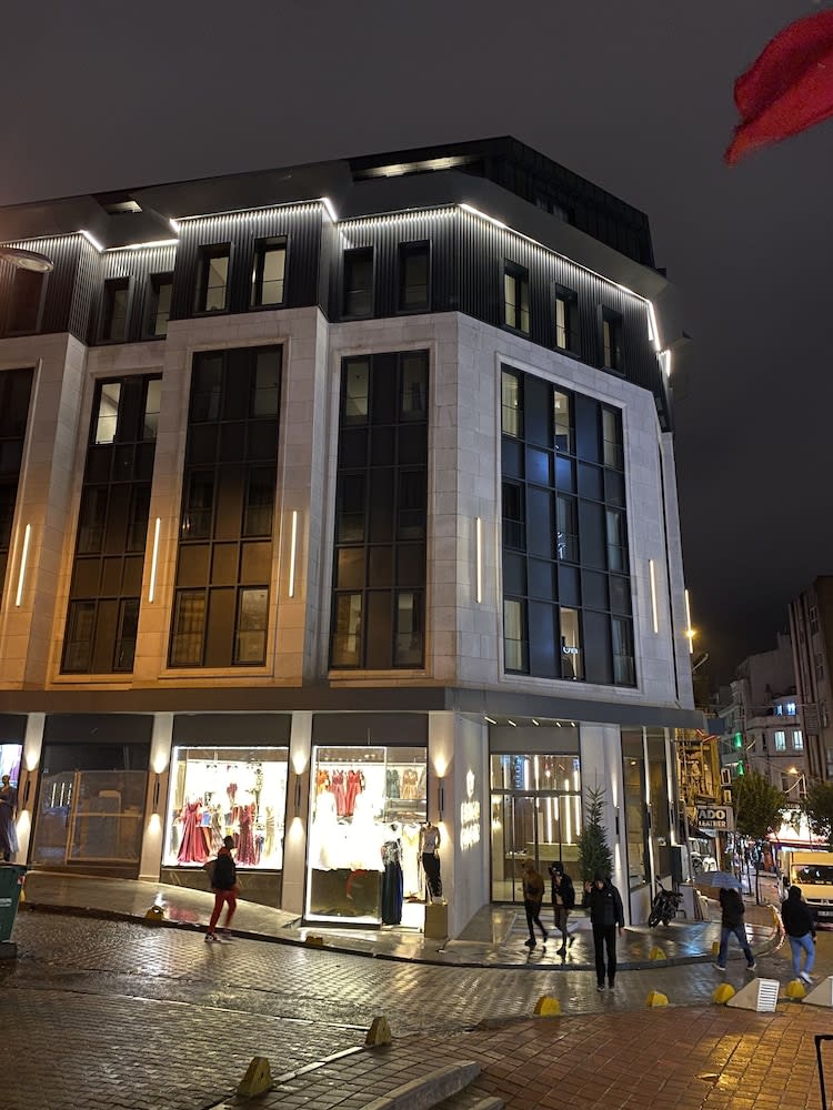 Edition Old City Hotel 1