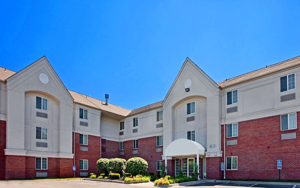 MainStay Suites Kansas City Overland Park 1