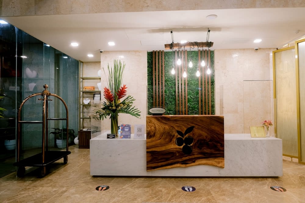 Goldberry Suites and Hotel Cebu 2