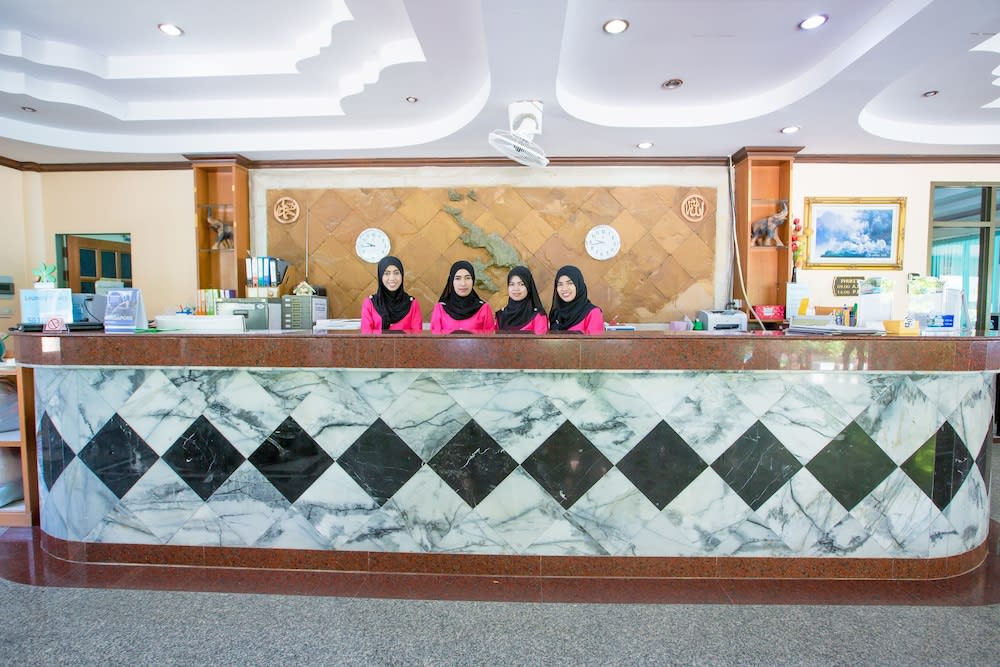 Phi Phi Andaman Beach Resort 2