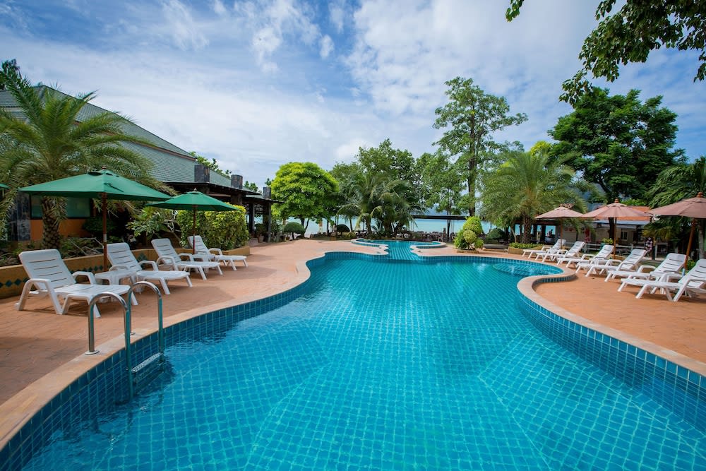 Phi Phi Andaman Beach Resort 1