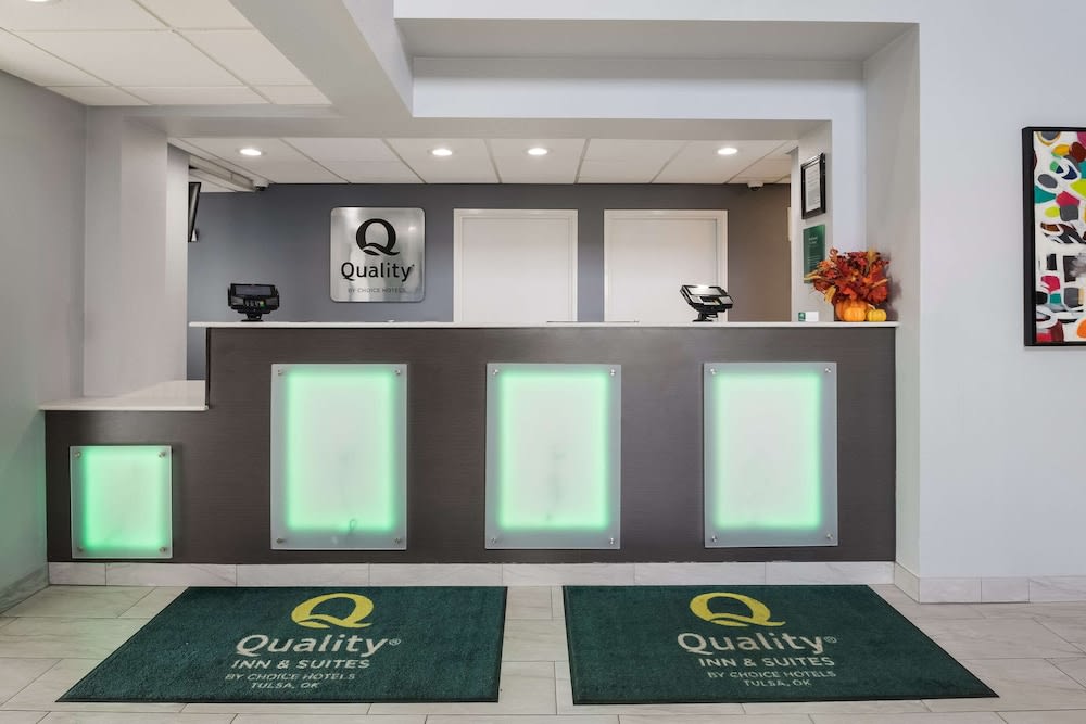 Quality Suites Tulsa I-44 2
