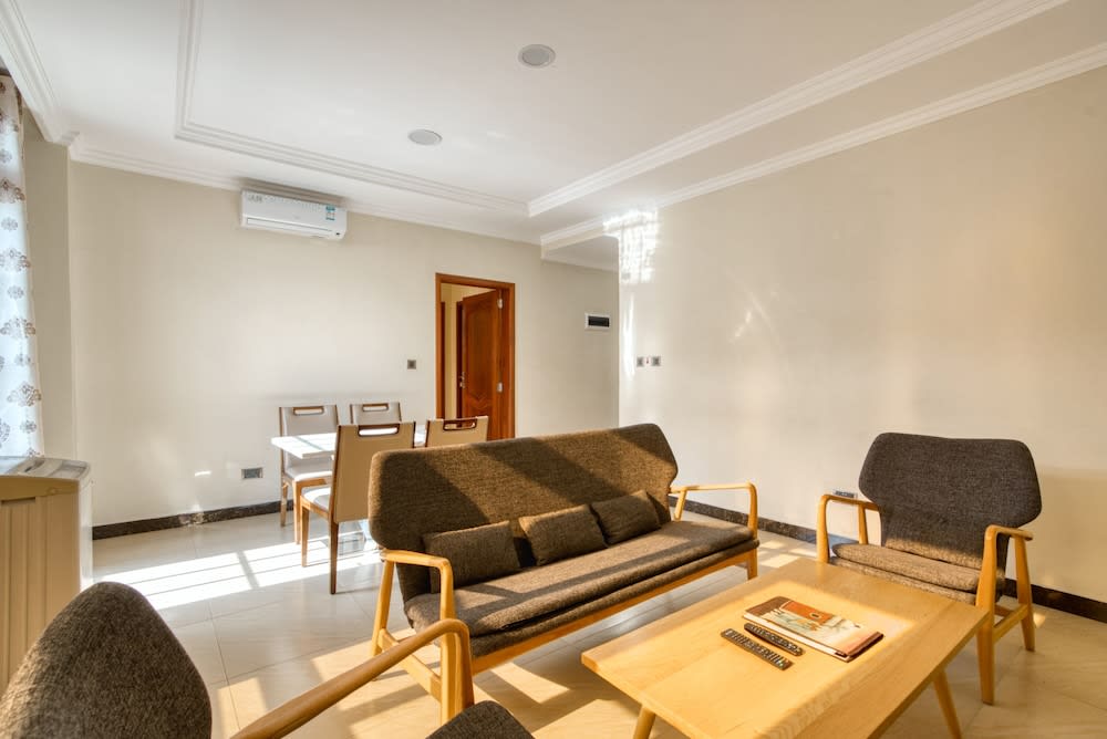 Kibo Palace Apartments 2