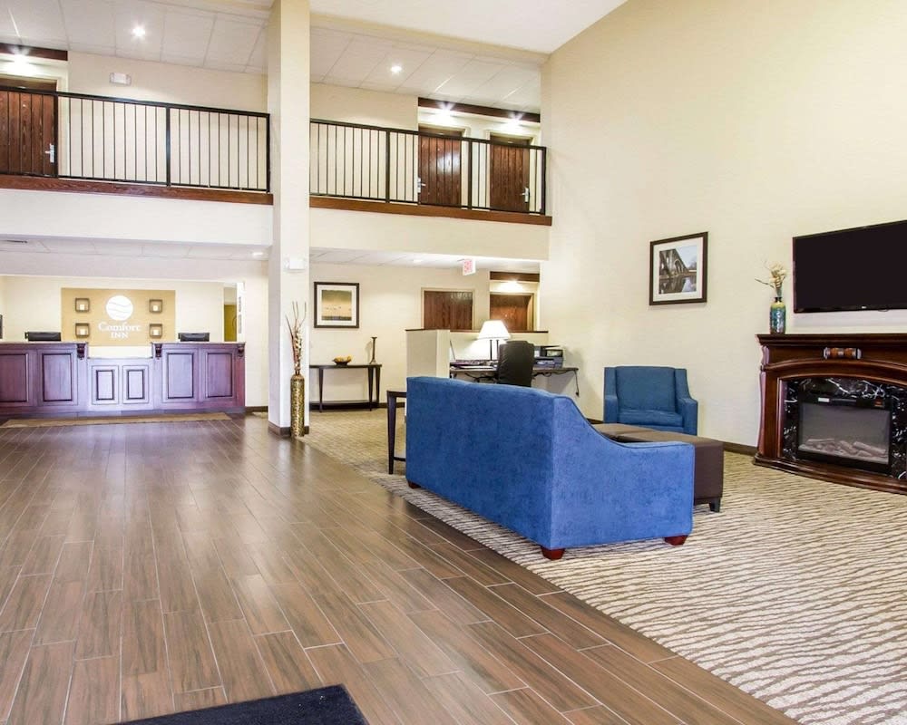 Comfort Inn Poplar Bluff North 2
