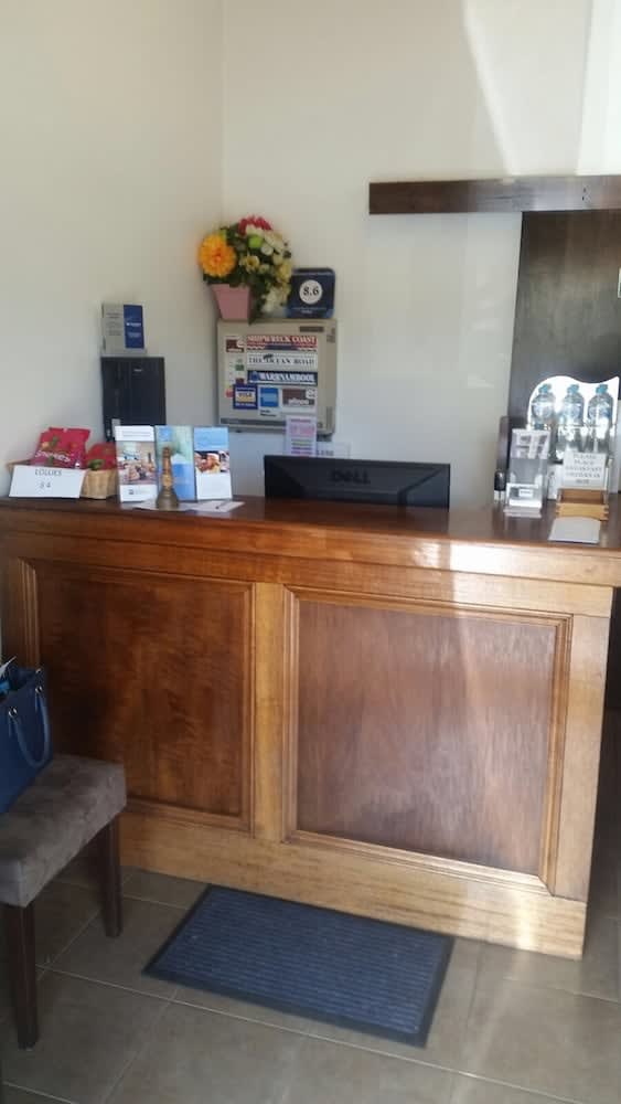 Best Western Colonial Village Motel 2