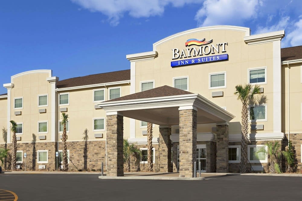 Baymont Inn & Suites by Wyndham Odessa 1