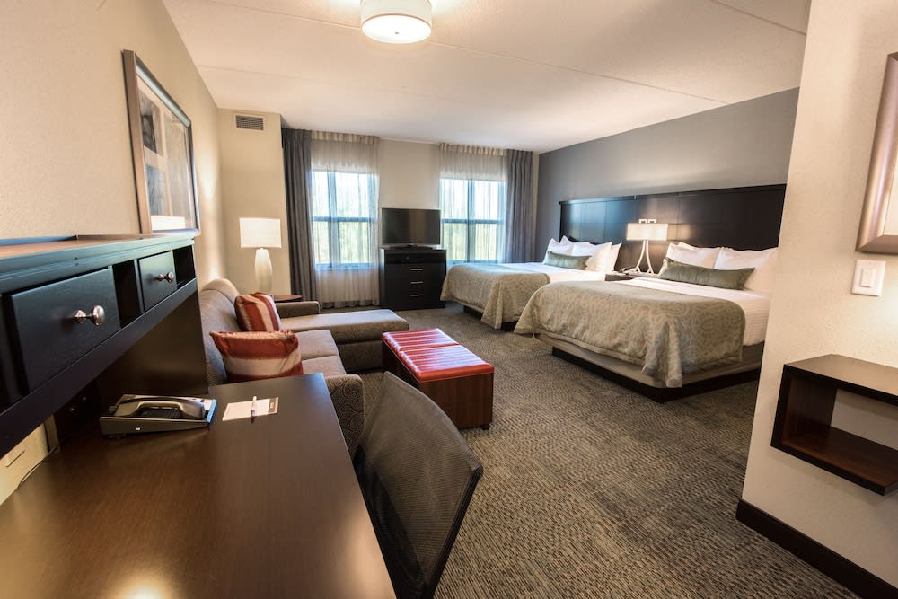 Staybridge Suites Albany Wolf Rd-Colonie Center, an IHG Hotel 4