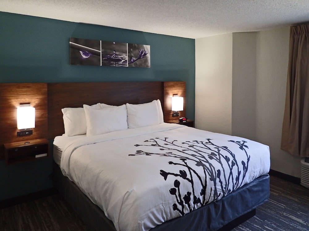 Sleep Inn & Suites California MD 4