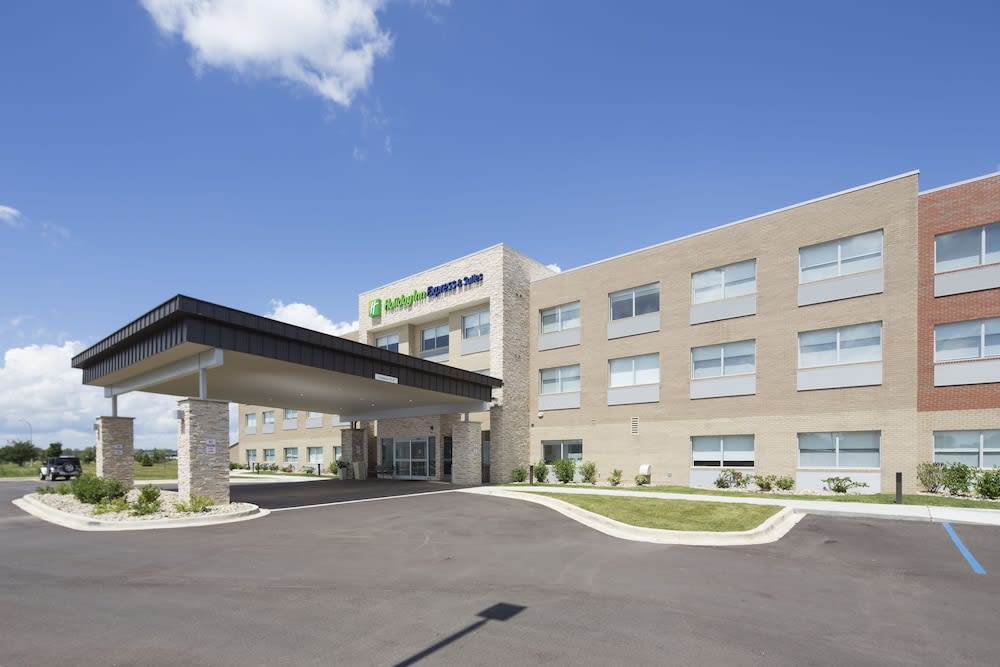 Holiday Inn Express & Suites MONROE by IHG 1