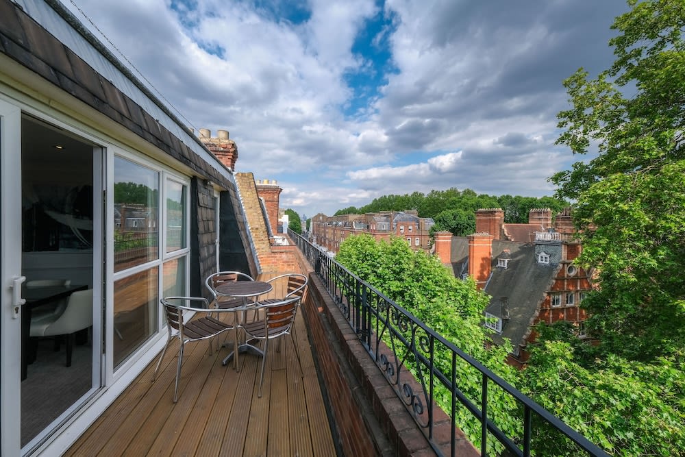 Collingham Serviced Apartments 1